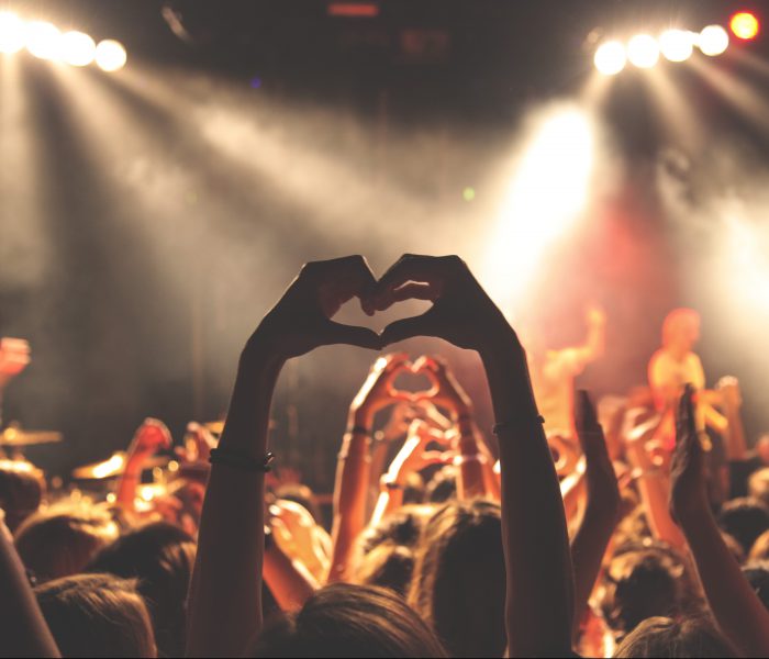 L'ASCA organise des concerts pour aider à la diffusion de groupes à la notoriété naissante ou à l’expérience avérée